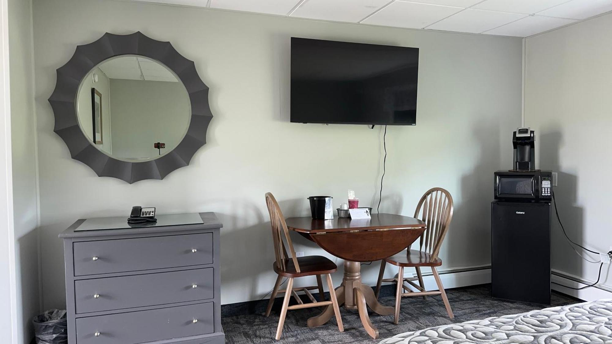 Farmington Colonial Valley Motel מראה חיצוני תמונה