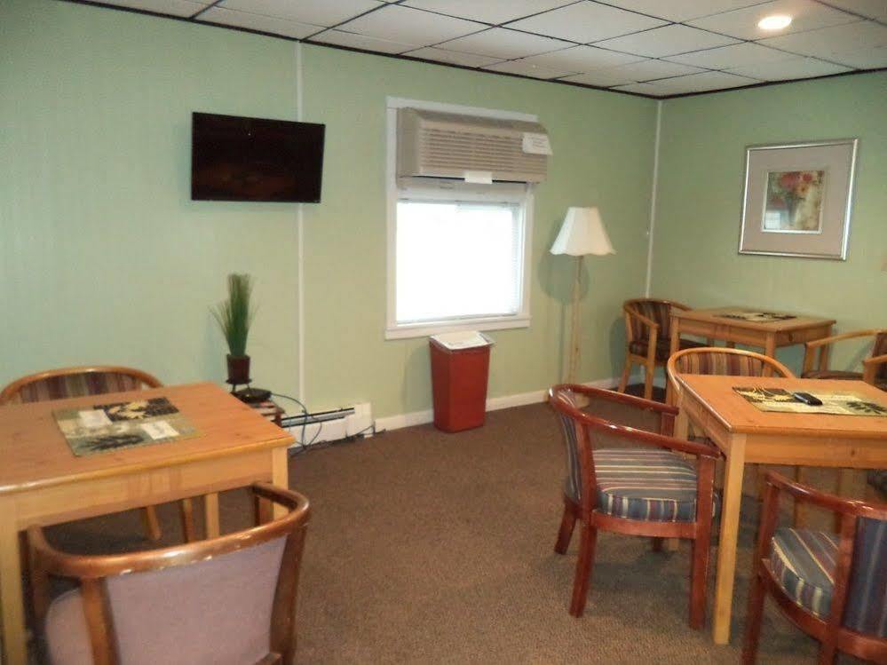 Farmington Colonial Valley Motel מראה חיצוני תמונה